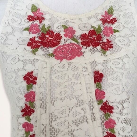 Raga Embroidered Lace Tank Top - Picture 4 of 8